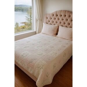 Vintage‎ Embroidered Floral Quilt Handmade Cottagecore Bedding Blanket Throw